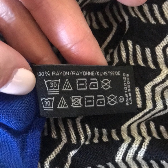 New Stella & Dot Black Blue Scarf Wrap - Picture 4 of 6